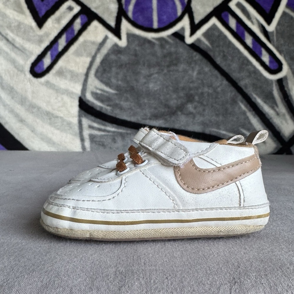 Size 3c - Soft Bottom Baby Shoes White Brown Nike